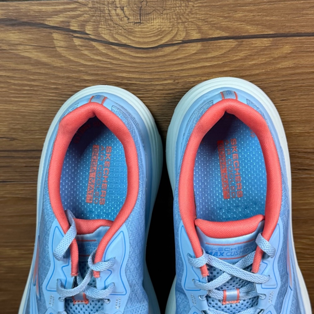 Skechers Women's Max Cushioning Lace Up Sneakers Endeavor Size 8.5 Running Shoes - Picture 9 of 11